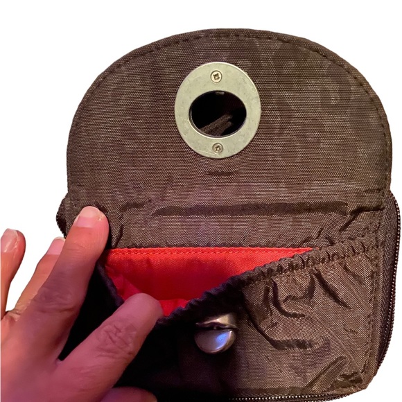 Baggallini crossbody in brown with leopard pattern & carry handle good cond - Picture 3 of 7